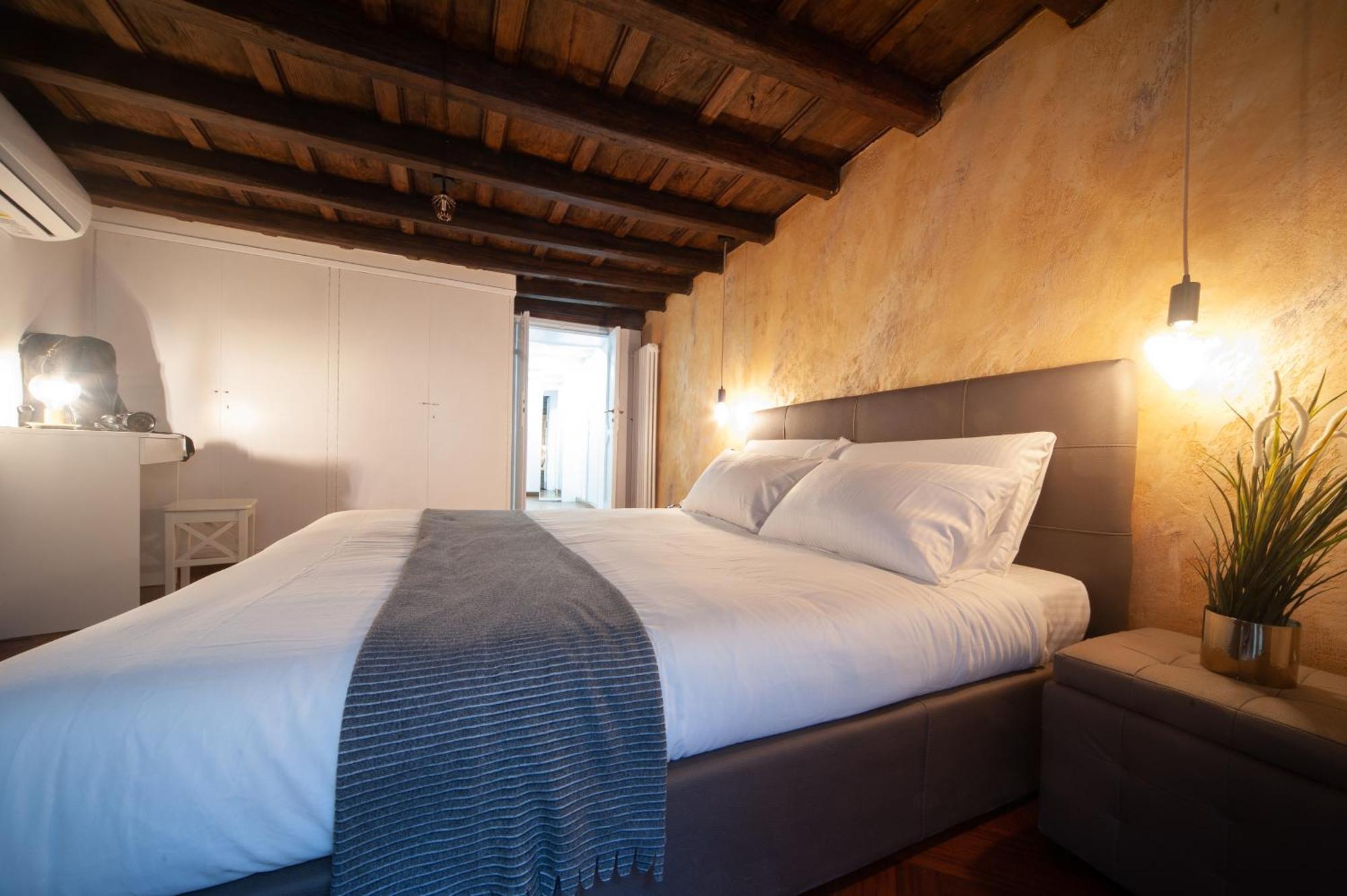 Navona Jacuzzi Apartment *