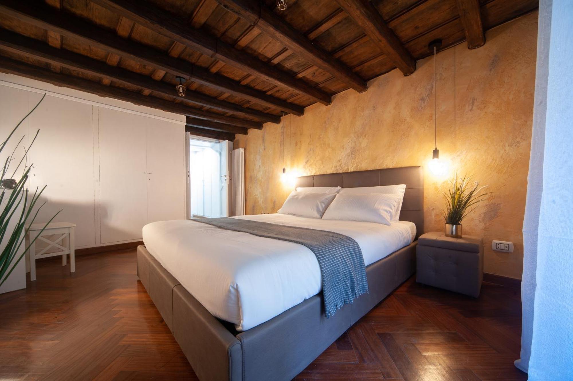Navona Jacuzzi Apartment *